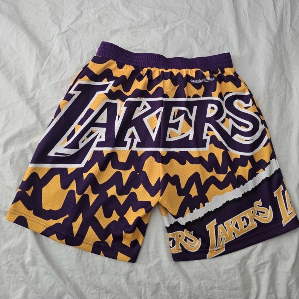 Mitchell & Ness Los Angeles Lakers Jumbotron 2.0 Sublimated Shorts XL NWT - Picture 2 of 3